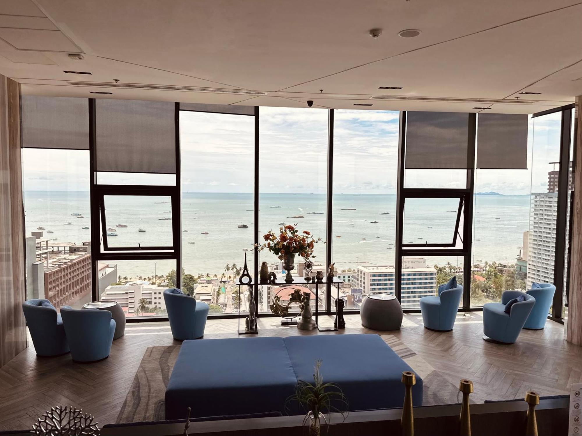 The Base Apartments At Central パッタヤー エクステリア 写真