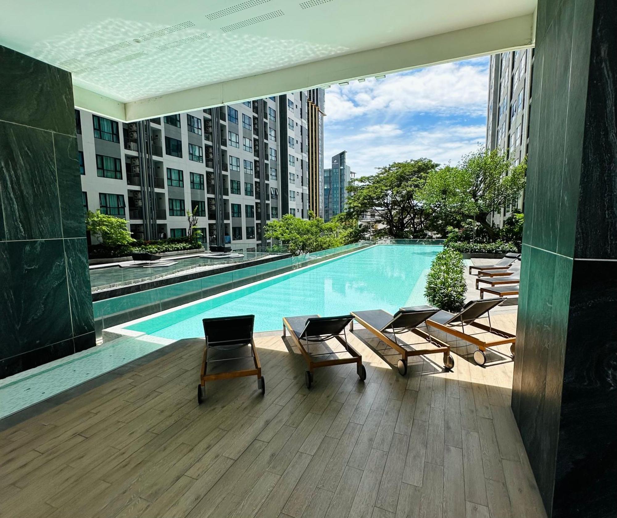 The Base Apartments At Central パッタヤー エクステリア 写真