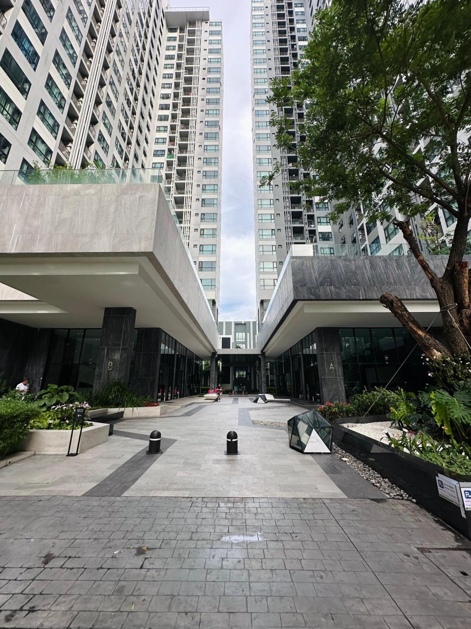 The Base Apartments At Central パッタヤー エクステリア 写真